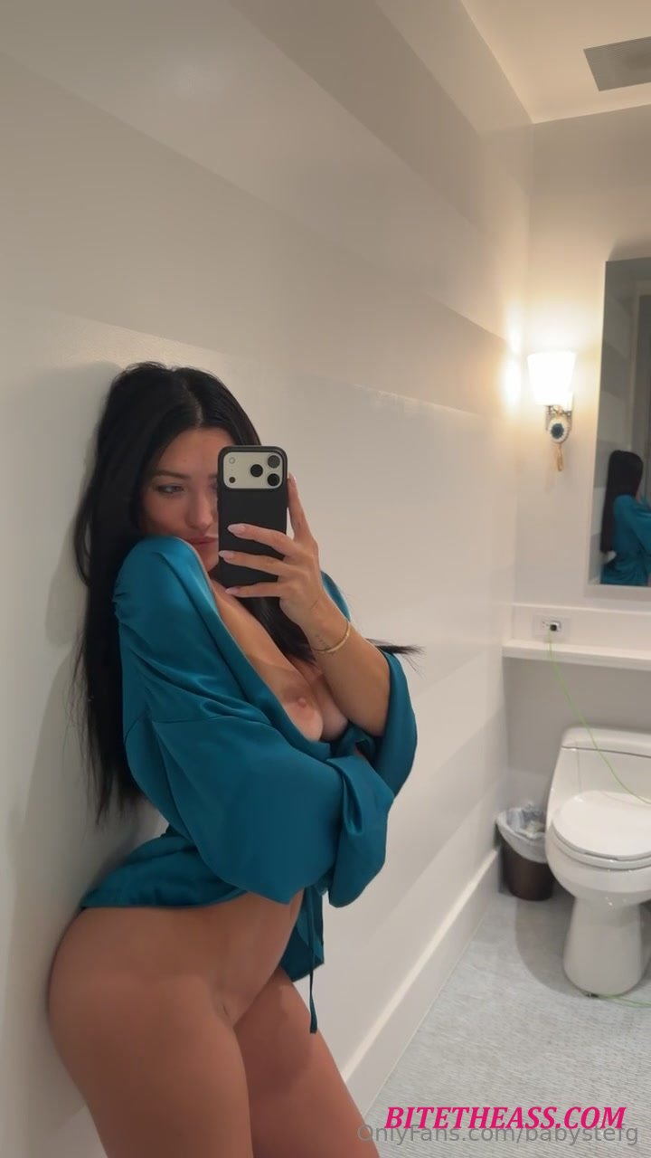 Stefanie Knight (Gurzanski, stefbabyg) -  Stefanie Knight (Gurzanski, stefbabyg) - Tease [HD 720]
