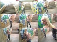 sexyValerie -  sexyValerie - Ganz frech am Bahnhof Mopse rausgeholt [HD 720]

