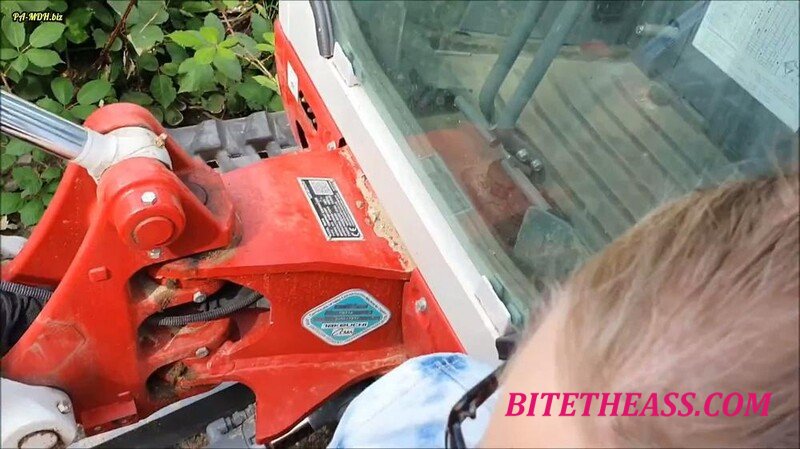 UserBitch -  UserBitch - Facial - Voll in Die Fresse [FullHD 1080]
