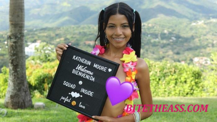 Katherine Moore - Give Me One More Time [FullHD 1080p]