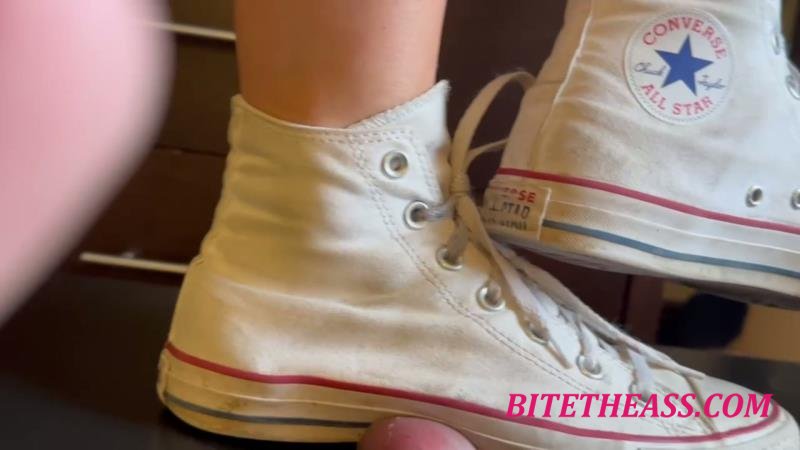  Sneaker Ballbusting - Sofias Converse Crush [FullHD 1080]

