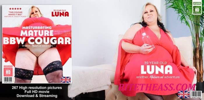 Luna (EU) (39) - BBW Luna is a beautiful big curvy cougar who loves to masturbate when she's alone at home! [FullHD 1080p]