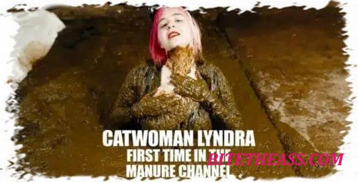 Lyndra Lynn - Catwoman Lyndra first time in the manure channel [HD 720p]