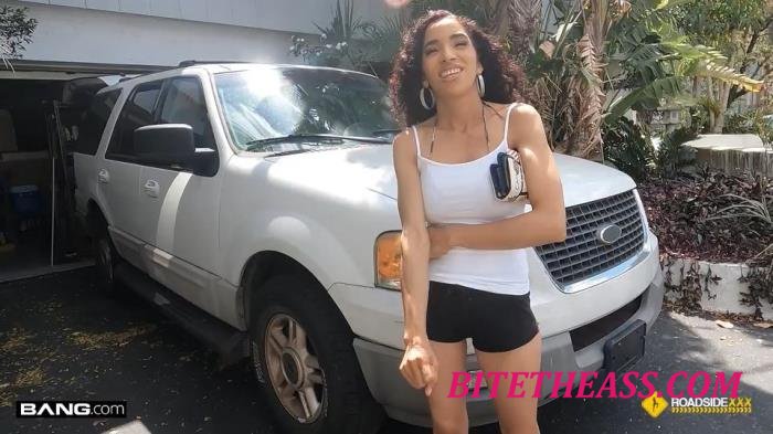 Ginger Bytes - Ex - Cheerleader Ginger Bytes Gets Tricked Into Fucking In Her Garage [SD 540p]