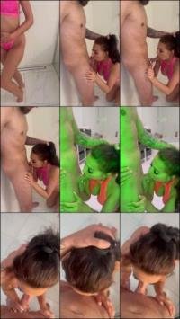 Angiebangiie - Dusche Blowjob mit Gesichts spritzer [HD 720P] 