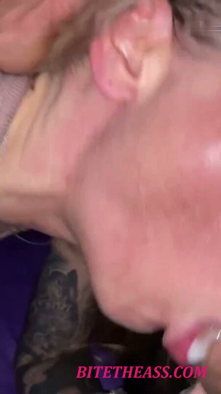 Mia_Engel_Official - ICH & DER REST DER WELT IM PORNOKINO - Facial Deepthroat Crea... [SD 608P] 