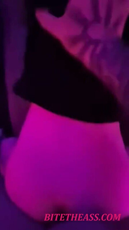 SecretFever - Paar nimmt zuerst 19 jahre auf der couch gefickt [SD 718P] 