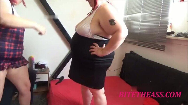 tammara28 - 2 geile versaute Studentinnen - Rollenspiel [HD 720P] 