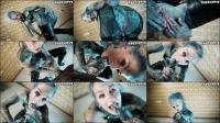 Anuskatzz - Tatowierter pornostar in high heels fingert sie anal und gibt einen bl... [FullHD 1080P] 