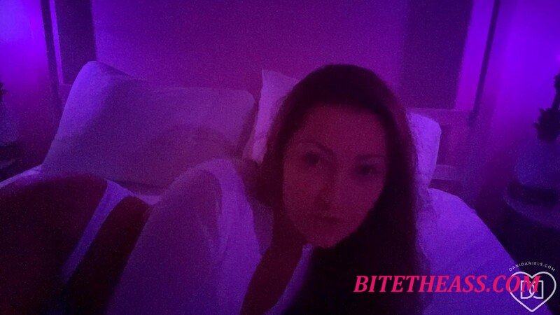 Dani Daniels - Blacklight Virtual Sex [FullHD 1080P] 