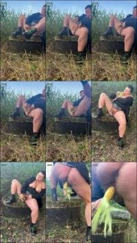 Hairyminka - Maiskolben [FullHD 1080P]