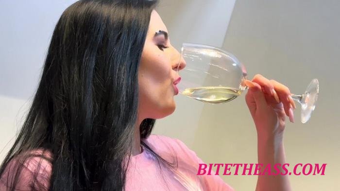 Suzie Sparkle, Suzie Sparklez - Real Life Porno 25: Stepsis Suzie - Rimming, Piss Drinking and Hard Sex [FullHD 1080p]