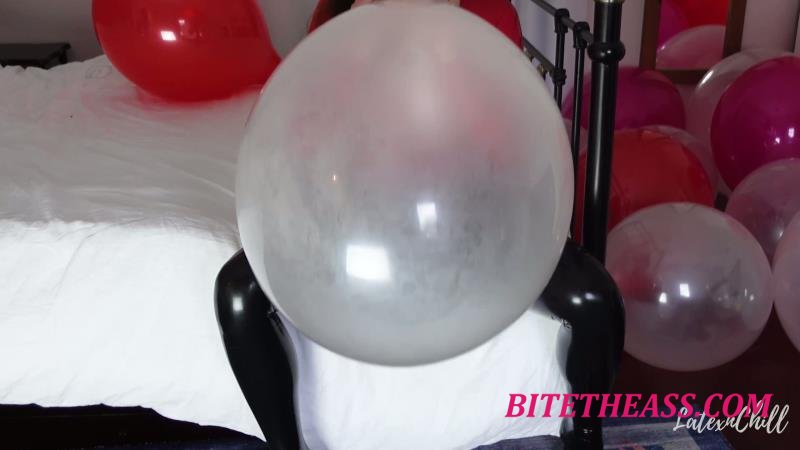  LATEXnCHILL - Inflating BIG Balloons [4K 2160]
