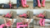  Dame Olgas Fetish Clips - Shoejob in Pink Wooden Mules and Stockings [HD 720]
