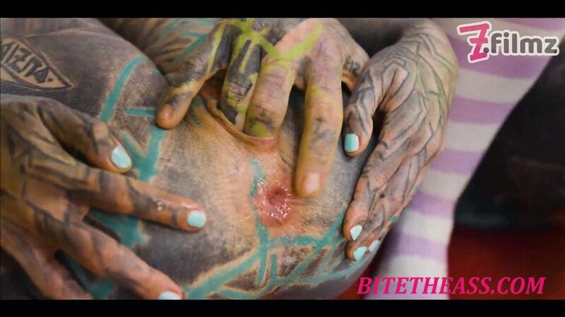 Z-Filmz -  Z-Filmz - Zwei schlanke su?e werden von einem servicemann mit fettem schwanz gefickt [FullHD 1080]
