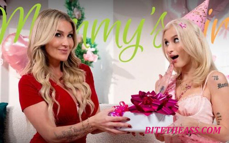 Emma Rosie, Andi Avalon -  Emma Rosie, Andi Avalon - Her Favorite Dessert [FullHD 1080]
