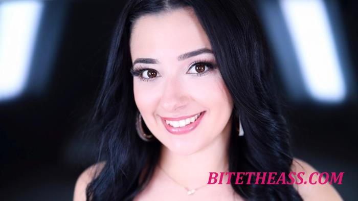 Vanessa Marie - Amateur Allure Welcomes Vanessa Marie, Cute Secretary Gives Head, Fucks And Swallows Cum [FullHD 1080p]