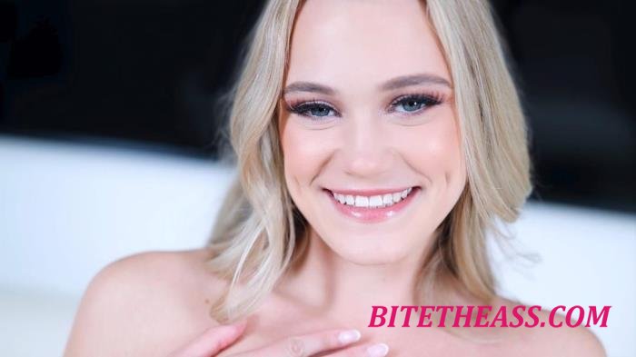 Chloe Rose - Amateur Allure Introduces Chloe Rose, A Cute Doggie Day Care Worker Swallows A Big Mouthful Of Cum [FullHD 1080p]