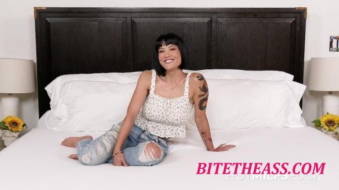 Kitty Chow - I Have A Lot Of Sex To Make Up For [HD 720p]