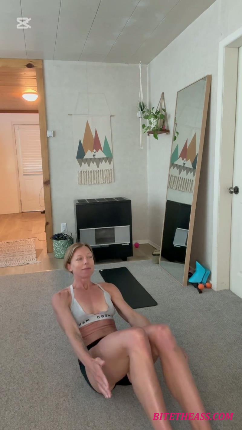  JodisLips - Body swap with Jodis fit body [FullHD 1080]
