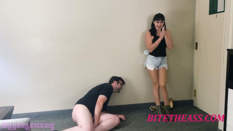  ONLYBALLKICKING - Lil Mizz Unique - Multi Shoe Ballbusting Punishment [FullHD 1080]
