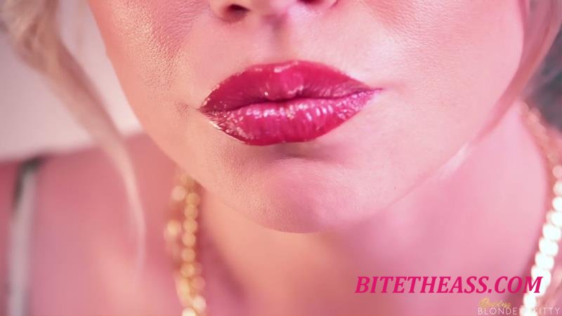  Goddess Blonde Kitty - Beta Bank Manager [FullHD 1080]
