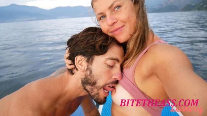 Javier, Nicky - Blowjob Paddle Boarding - E2118 [FullHD 1080p]