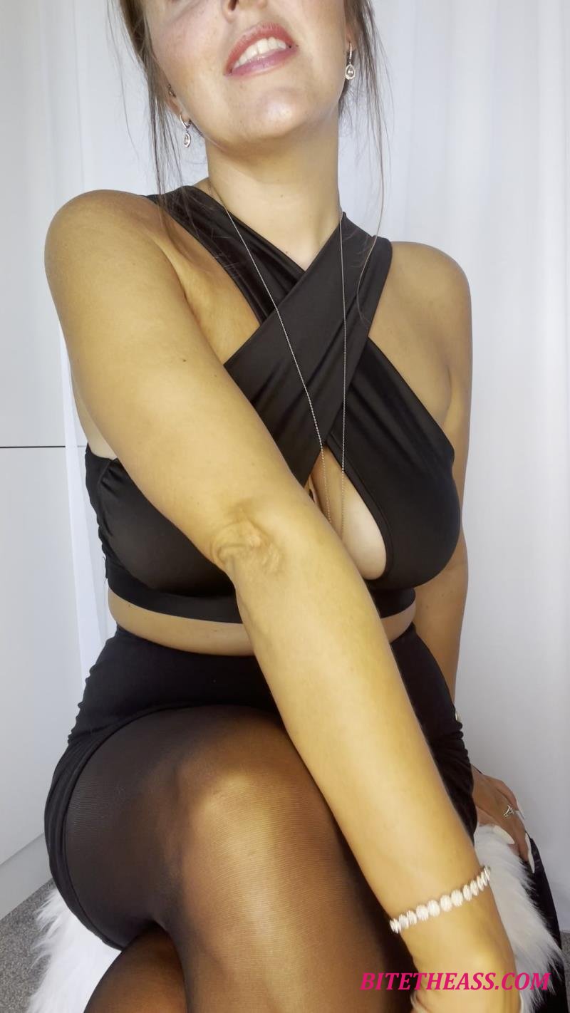  MissesDiscreets - I'll hold the key to your cock [FullHD 1080]
