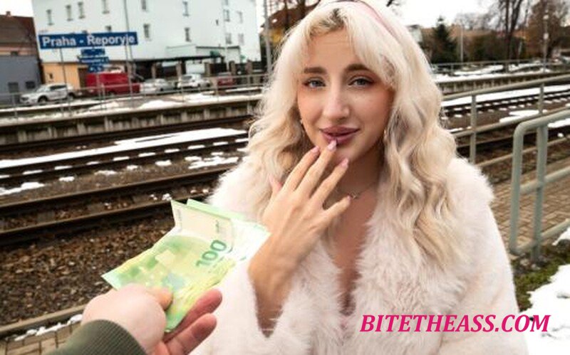 Sunflower Doll -  Sunflower Doll - Pretty British Blonde Facial [FullHD 1080]

