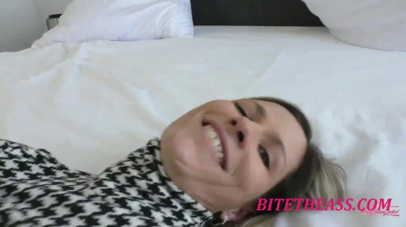 MellyBunnyLuder -  MellyBunnyLuder - User Tom Thokumb macht heimliches Spannervideo zum 60. Geburtstag [FullHD 1080]
