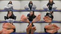  Goddess Wolfe - Fuck The Floor For My Feet [FullHD 1080]
