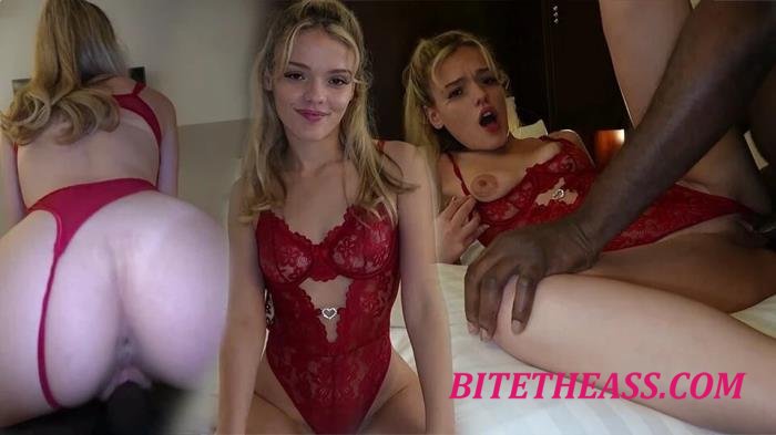 Jade J'adore - A Teen French Student With A Nice Ass Gets Fucked In A Hotel Room [HD 720p]