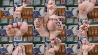  MythicMaggie - Sweaty Stinky Feet Humiliation w JOI [4K 1088]
