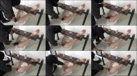 Amateur-Garage -  Amateur-Garage - Fisting mit Einlauf im Pranger [FullHD 1080]
