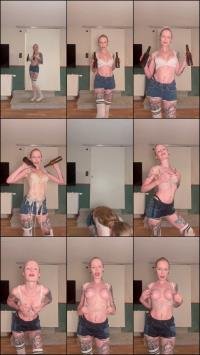 Emma_Wolf -  Emma_Wolf - Homma, lecker kuhles Blondes und Bierchen zum Feiertag oder wat [SD 608]
