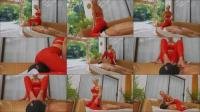  Young Goddess Kim: Locked And Licking - Yoga Ass And Sweaty Feet [4K 2160]
