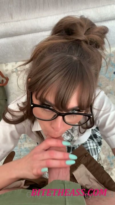  Riley Reid - Schoolgirl [SD 404]
