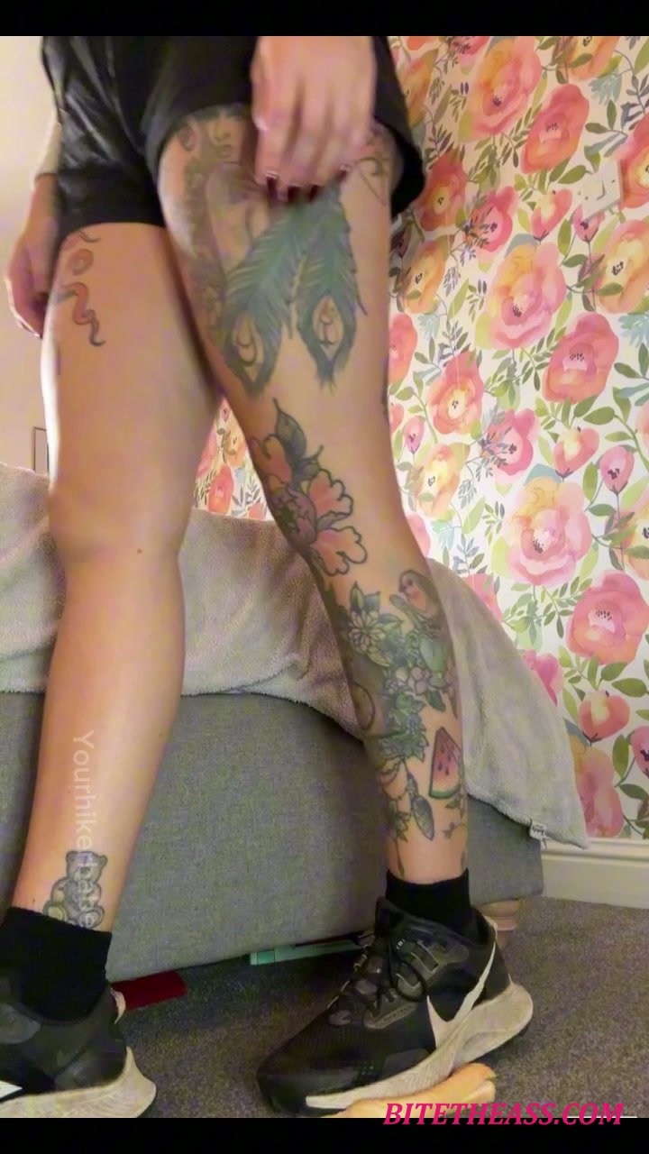  Yourhikerbabe - Adopted As A Worthless Little Foot Slave [HD 720]
