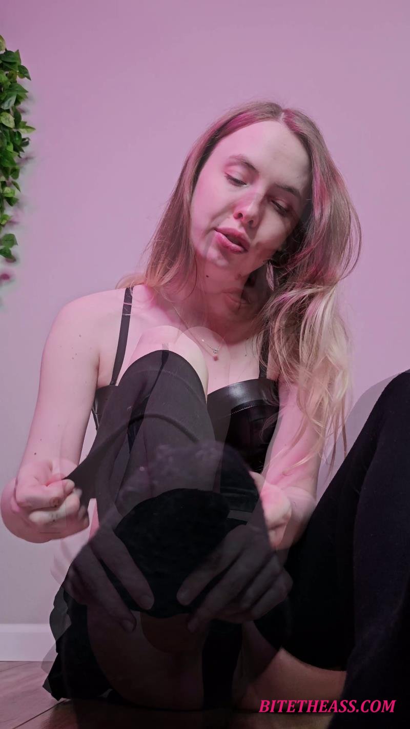  GoddessKayQueen - Foot Worship - Goddess Gifts [4K 2160]
