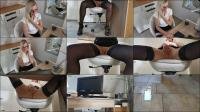Dirty-Tina -  Dirty-Tina - Natursekt im buro [FullHD 1080]
